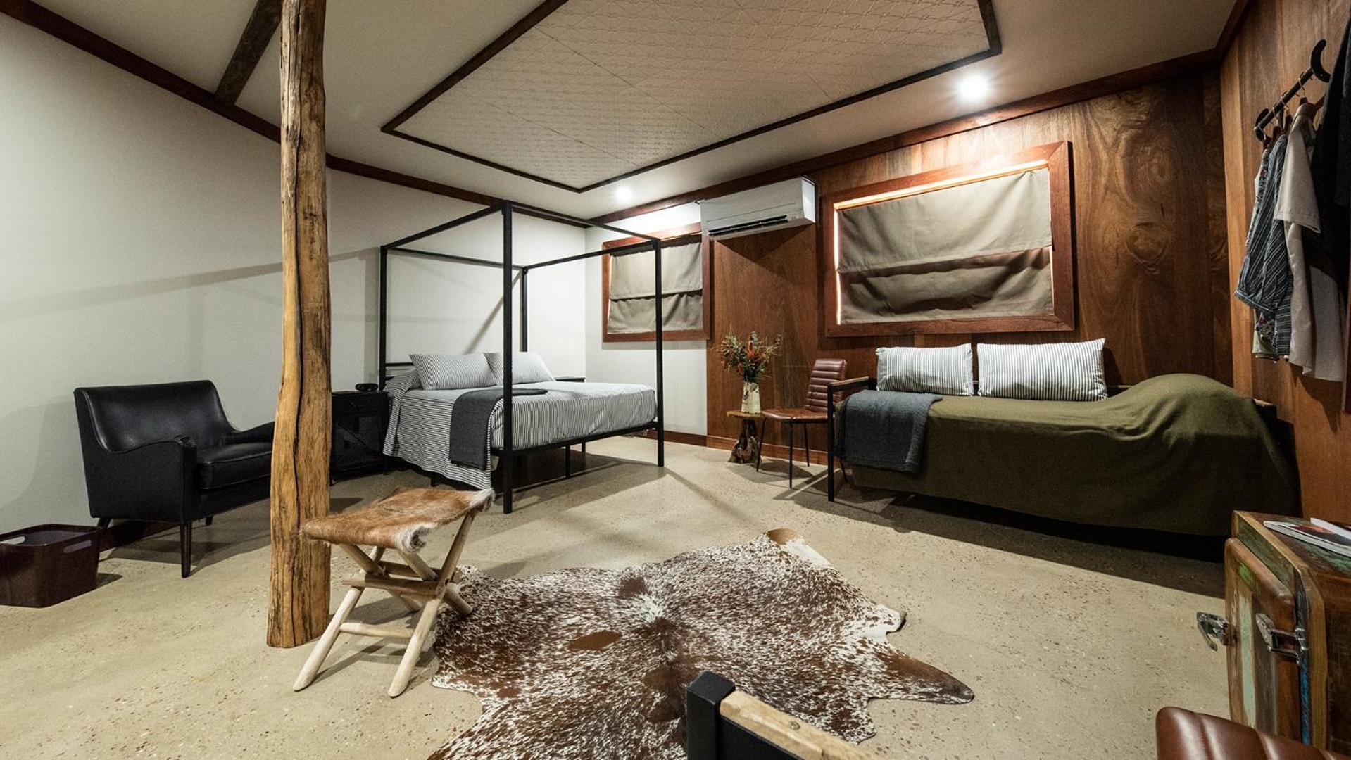 The Staging Post Motel ลองรีช ภายนอก รูปภาพ